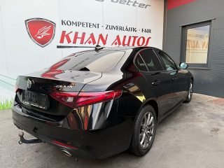 Alfa Romeo Giulia Sprint 2,2 16V 190 AT8 Q4 *Navi*Led*RFKamera