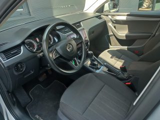 Skoda Octavia Combi 1,6 TDI DSG *Navi*RFKamera*Abstandstempomat*