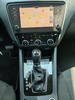 Skoda Octavia Combi 1,6 TDI DSG *Navi*RFKamera*Abstandstempomat*