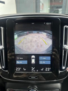 Volvo XC40 B4 AWD R-Design Geartronic *LED*Navi*Abstandstempomat*