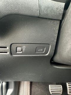 Volvo XC40 B4 AWD R-Design Geartronic *LED*Navi*Abstandstempomat*