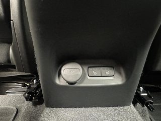 Volvo XC40 B4 AWD R-Design Geartronic *LED*Navi*Abstandstempomat*