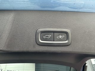 Volvo XC40 B4 AWD R-Design Geartronic *LED*Navi*Abstandstempomat*