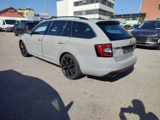 Skoda Octavia Combi RS 2,0 TDI 4x4 DSG *Digitales Cockpit*Navi*Alcantara*Canton*