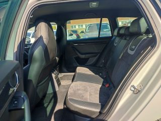 Skoda Octavia Combi RS 2,0 TDI 4x4 DSG *Digitales Cockpit*Navi*Alcantara*Canton*