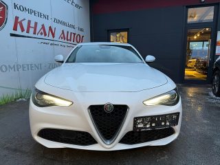 Alfa Romeo Giulia Super 2,2 180 AT RWD