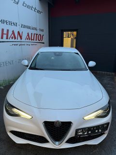 Alfa Romeo Giulia Super 2,2 180 AT RWD