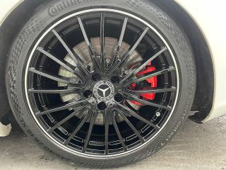 Mercedes-Benz E 400 4MATIC Aut. *AMG*